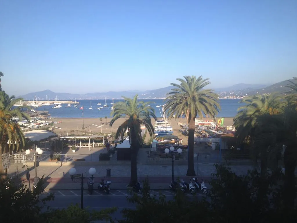 B&B Portobello Sestri Levante Couette-café